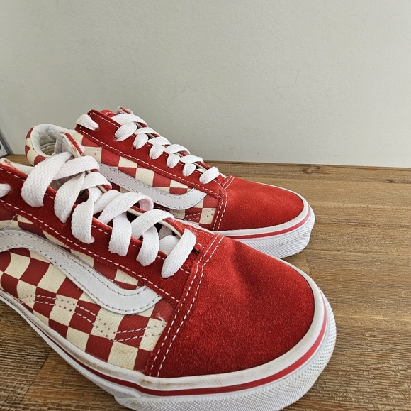 VANS Off The Wall Unisex Classic Red Checkerboard Sneakers, Shoes - Picture 3 of 10